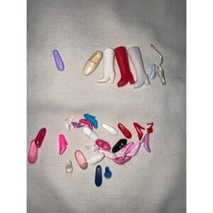 Lot of 31 Single Fashion Barbie Doll Shoes